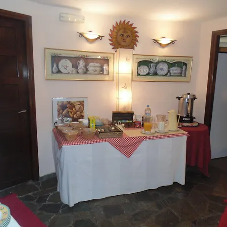 Heliotopos Apartmanhotel Toló