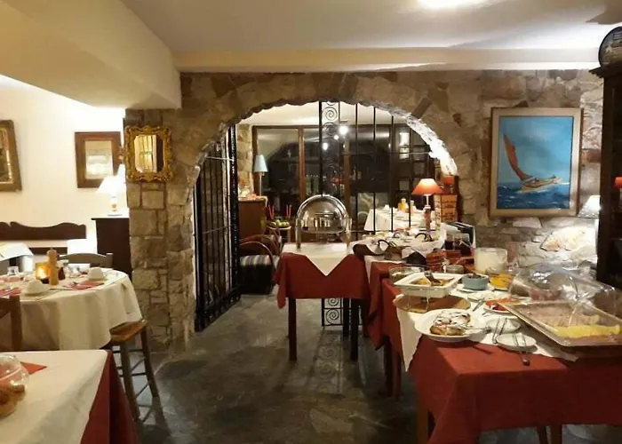 Heliotopos 3* טולון